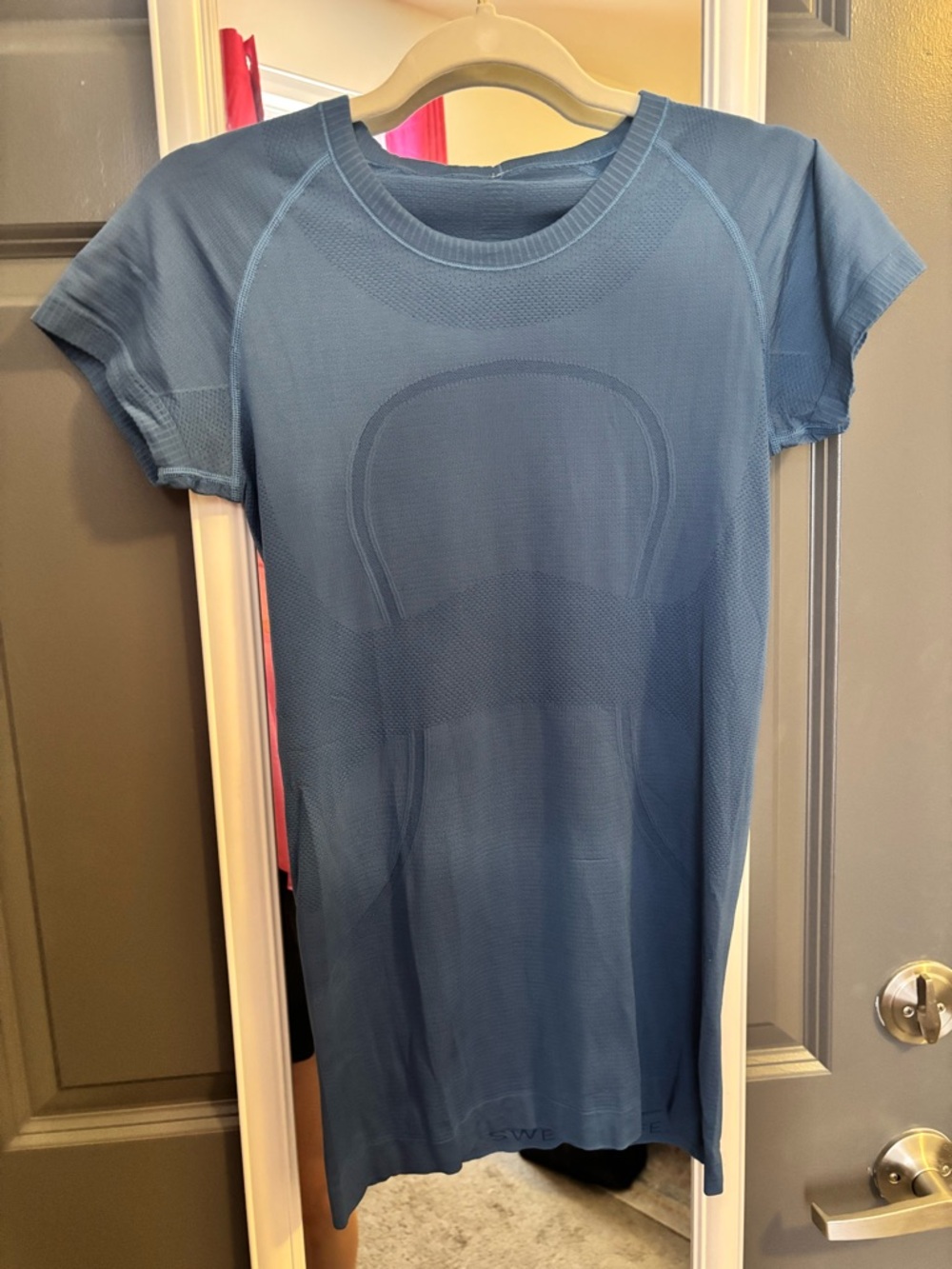 Women’s lululemon blue short sleeve swiftly tech shirt size 4